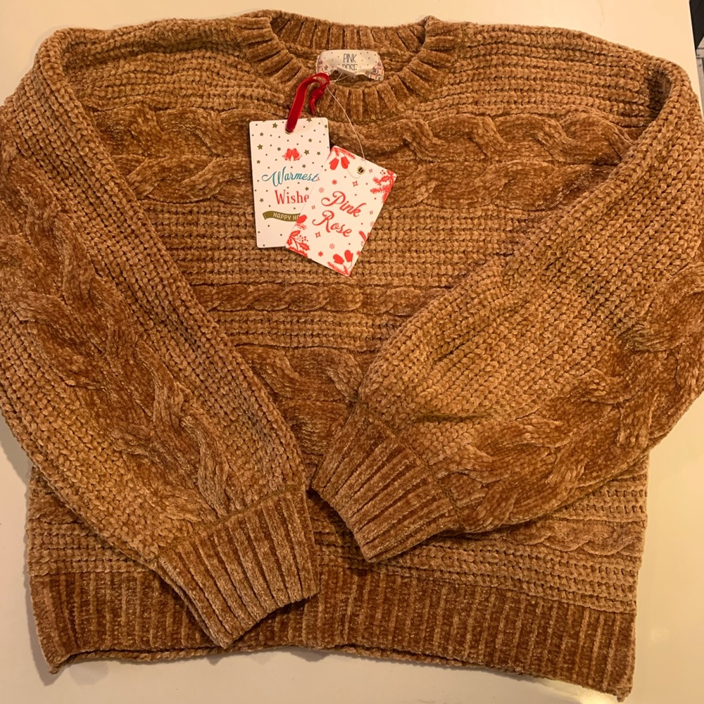 Adorable chenille cropped sweater! Never worn, just not my size!